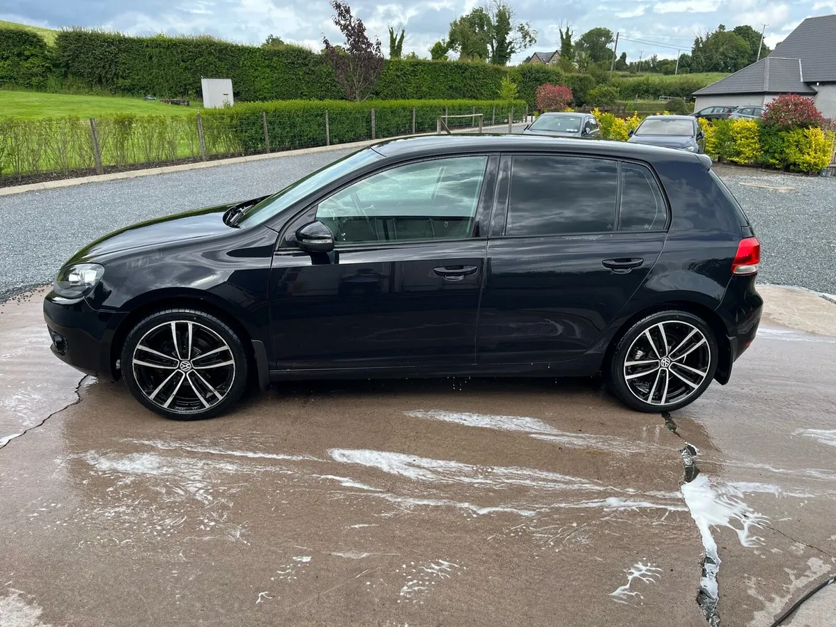2012 Volkswagen Golf - Image 2