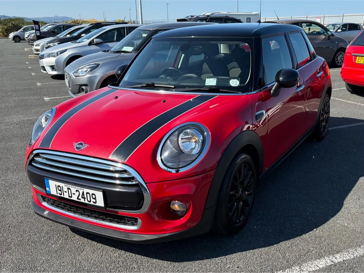 Mini Cooper 1.5D 5dr - Image 2