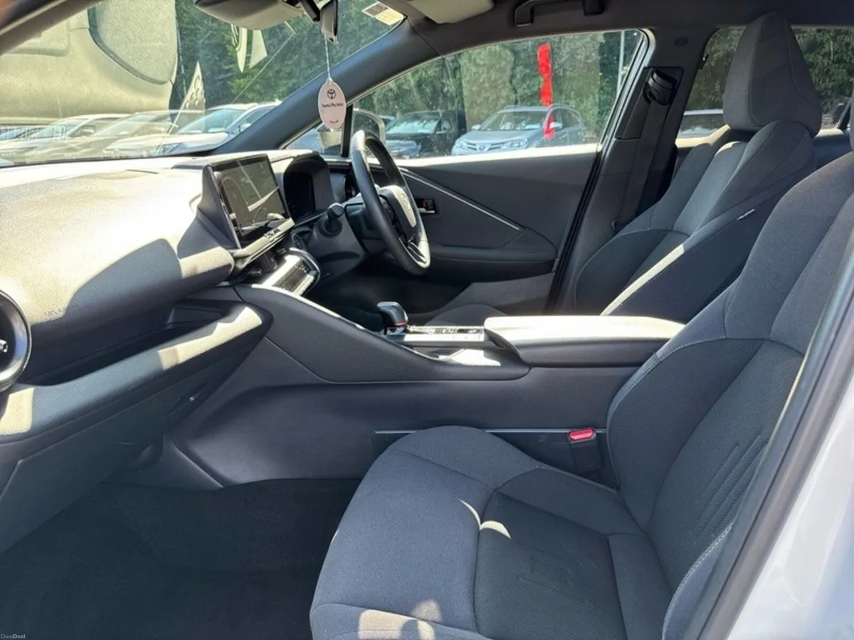 Toyota C-HR C-HR PHEV SPORT+ - Image 6
