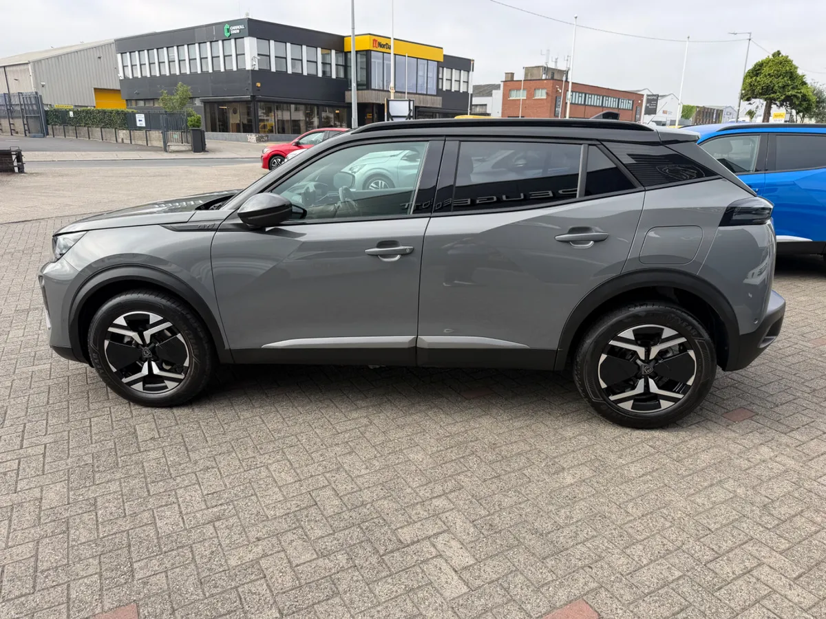 2024 Peugeot 2008 GT 1.2 automatic - Image 6