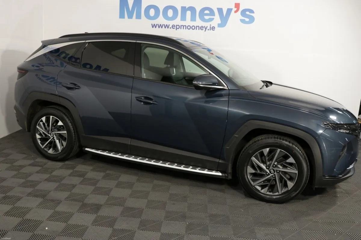 Hyundai Tucson Executive Plus 1.6L Diesel SUV - Te - Image 3