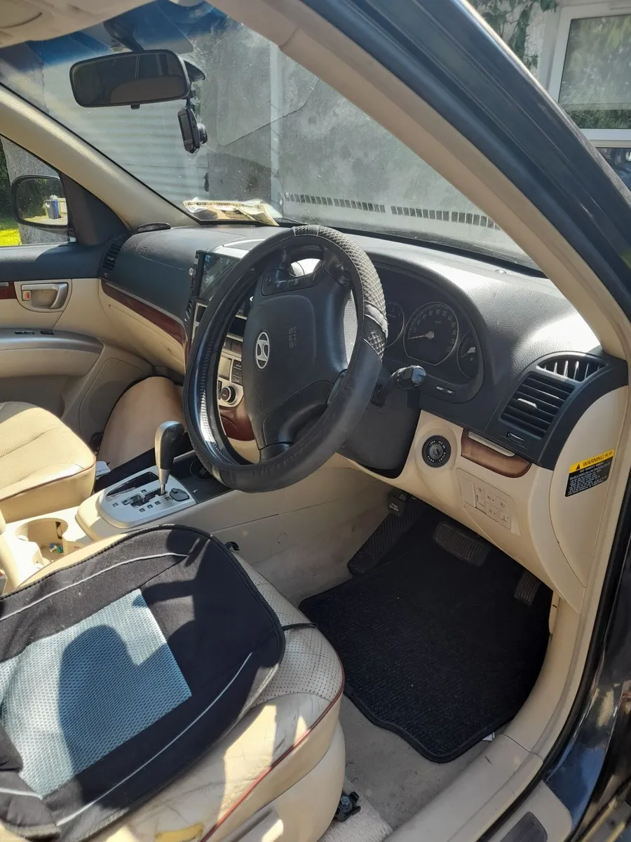 Hyundai Santa Fe 2008 - Image 4