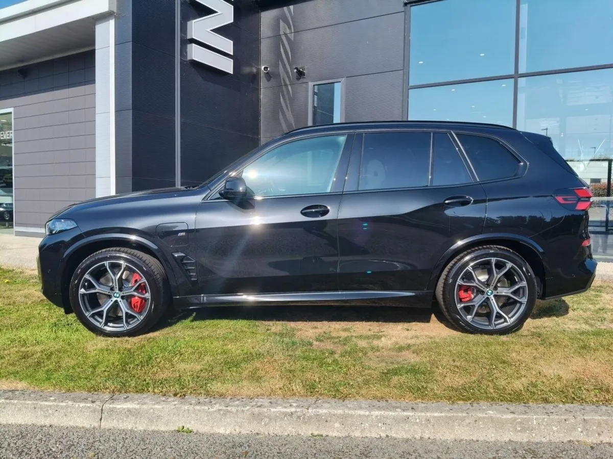 BMW X5 xDrive 50e M Sport Pro - Image 2