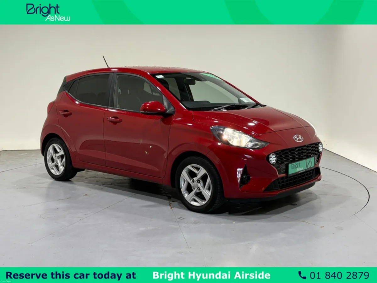 Hyundai i10 DELUXE AUTO 5DR - Image 1
