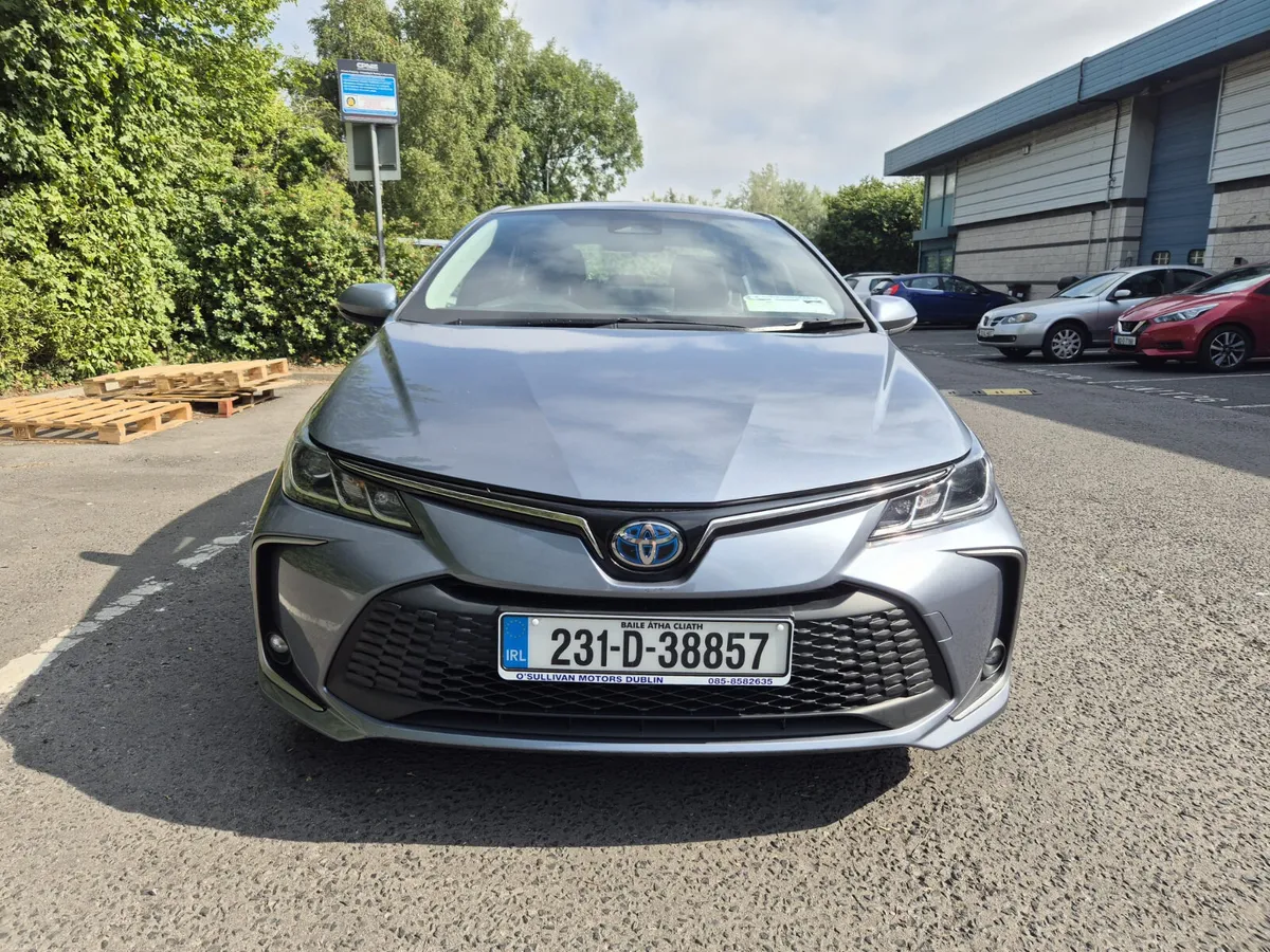 TOYOTA COROLLA/IRISH CAR/2023/1.8 HYBRID/AUTO - Image 2