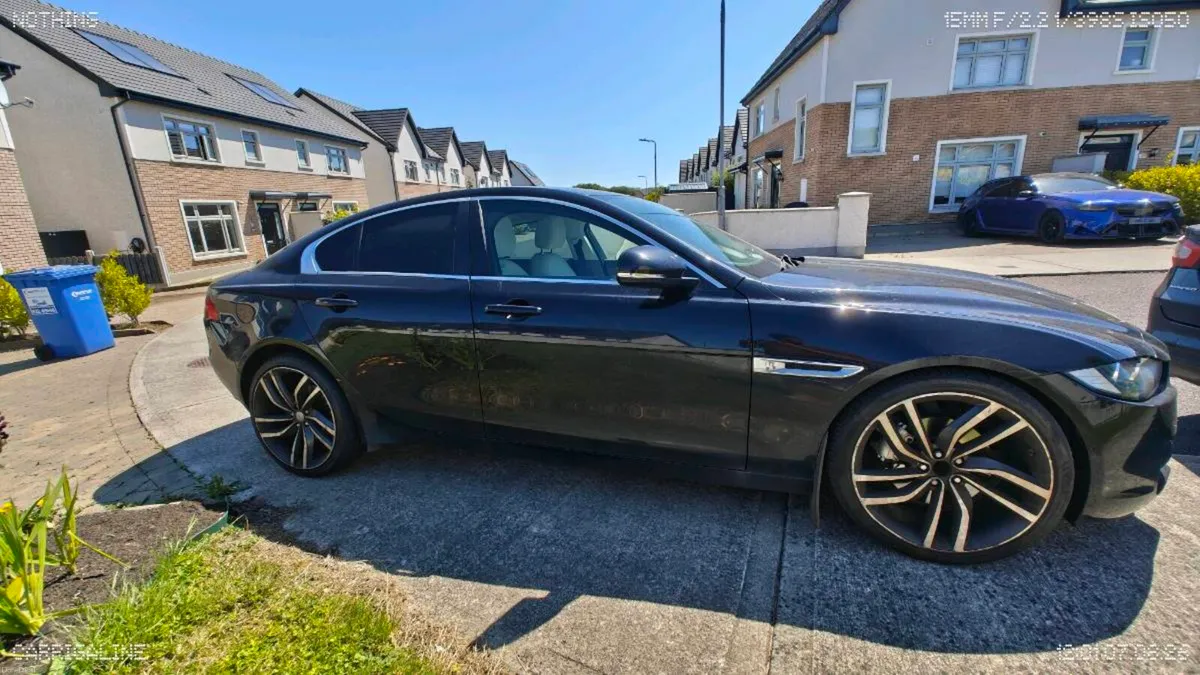 Jaguar XE - Image 4