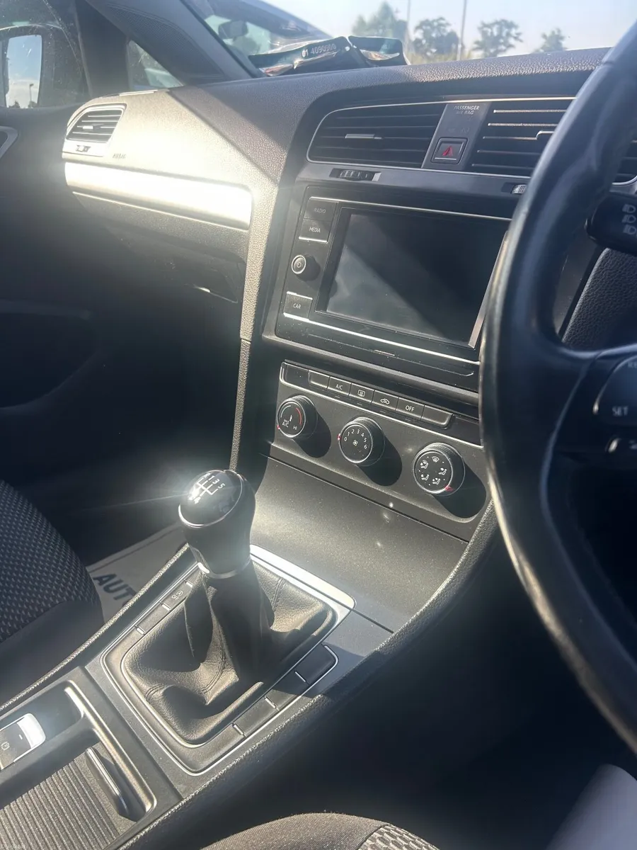 Car - Image 3