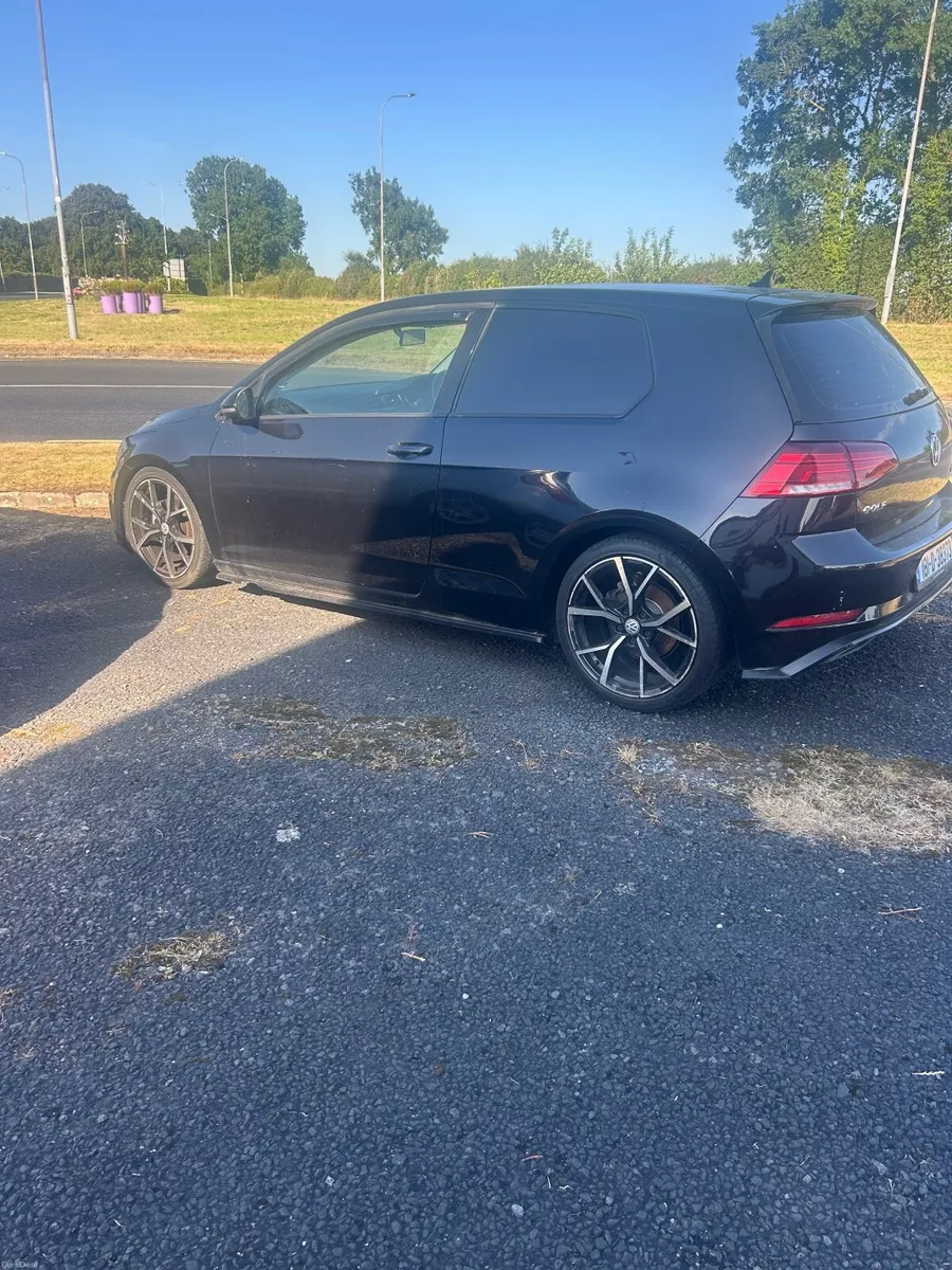 Car - Image 6
