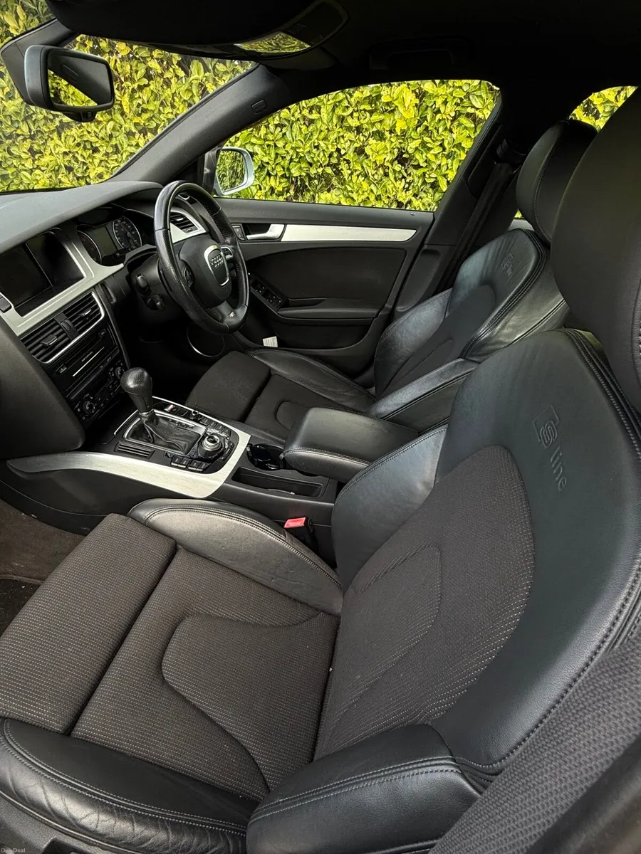 Audi A4 2010 - Image 2