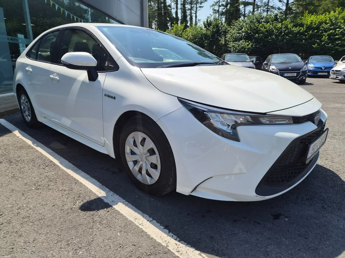 Toyota Corolla 2019 1.8L Petrol Hybrid Auto - Image 2