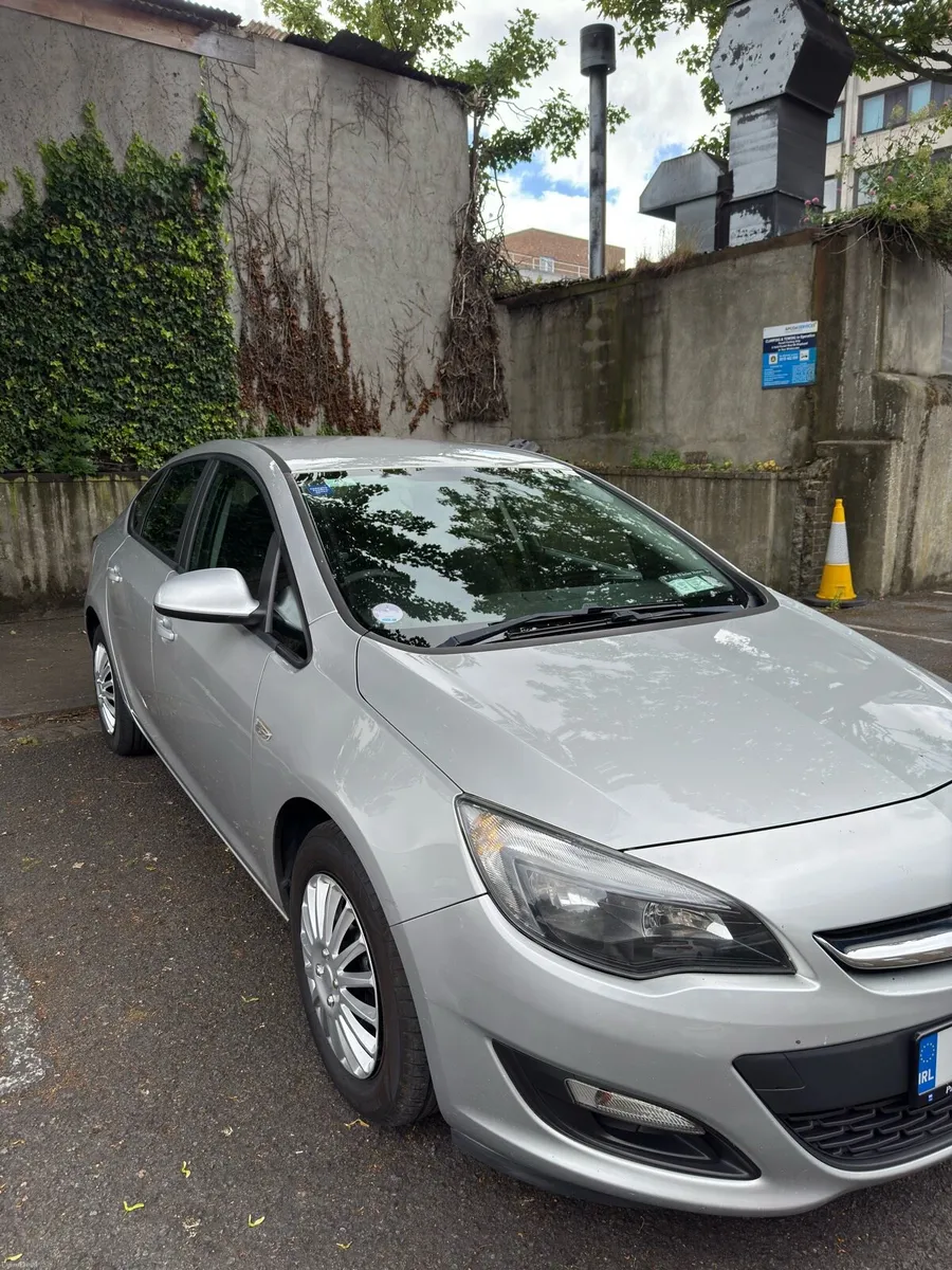 Opel Astra J  1.4 - Image 4