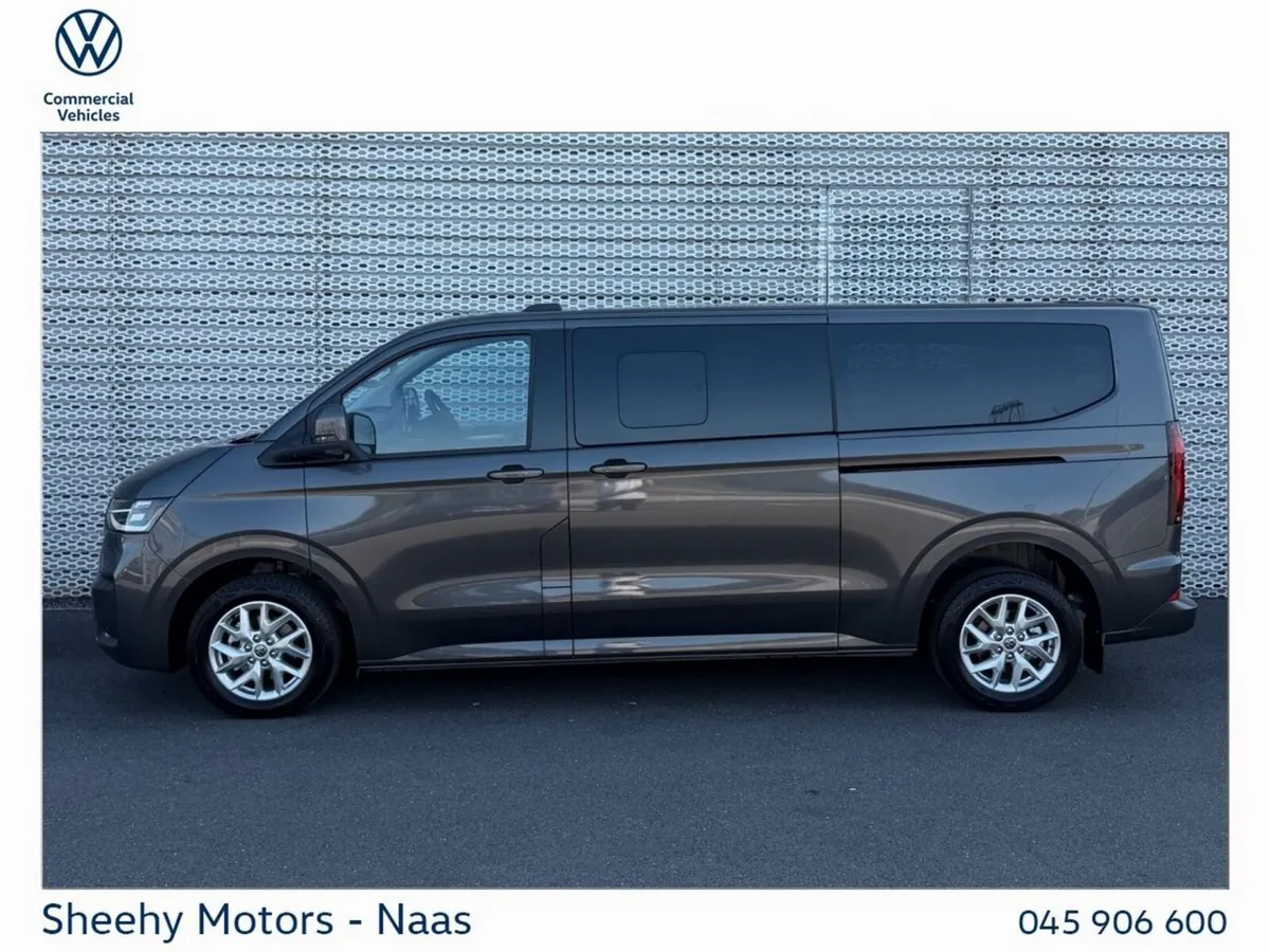 Volkswagen Caravelle STYLE PHEV LWB 230HP AUTO 8 S - Image 5