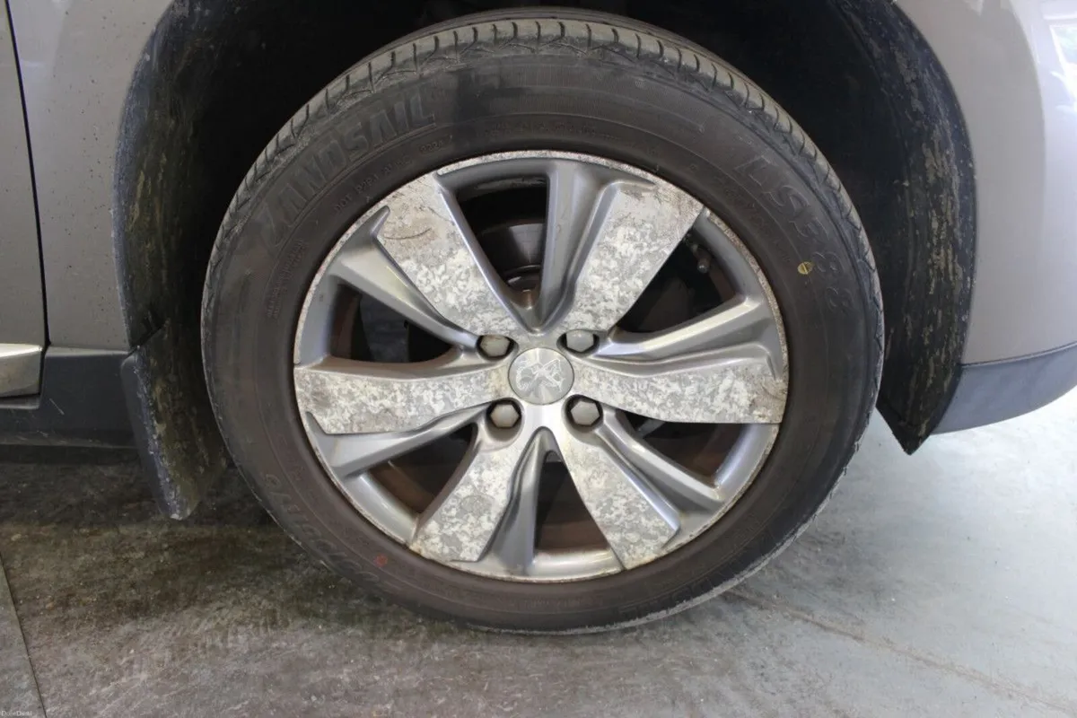 Peugeot 2008 1.6 Hdi 92 bhp Allure S/S SRF Ecomati - Image 3
