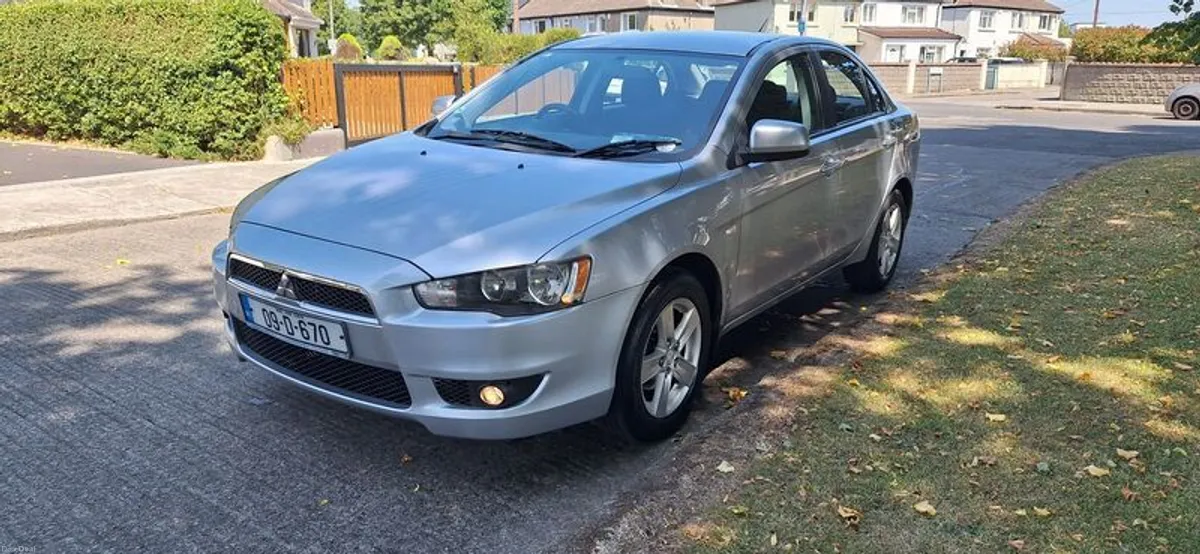 2009 Mitsubishi Lancer - Image 2