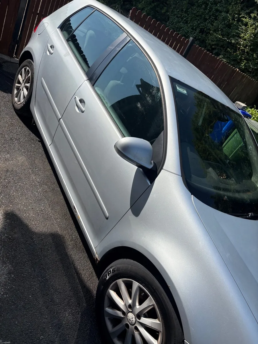 Volkswagen Golf 2008 - Image 2
