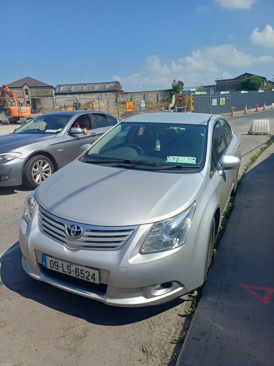 Toyota Avensis 2009 - Image 2