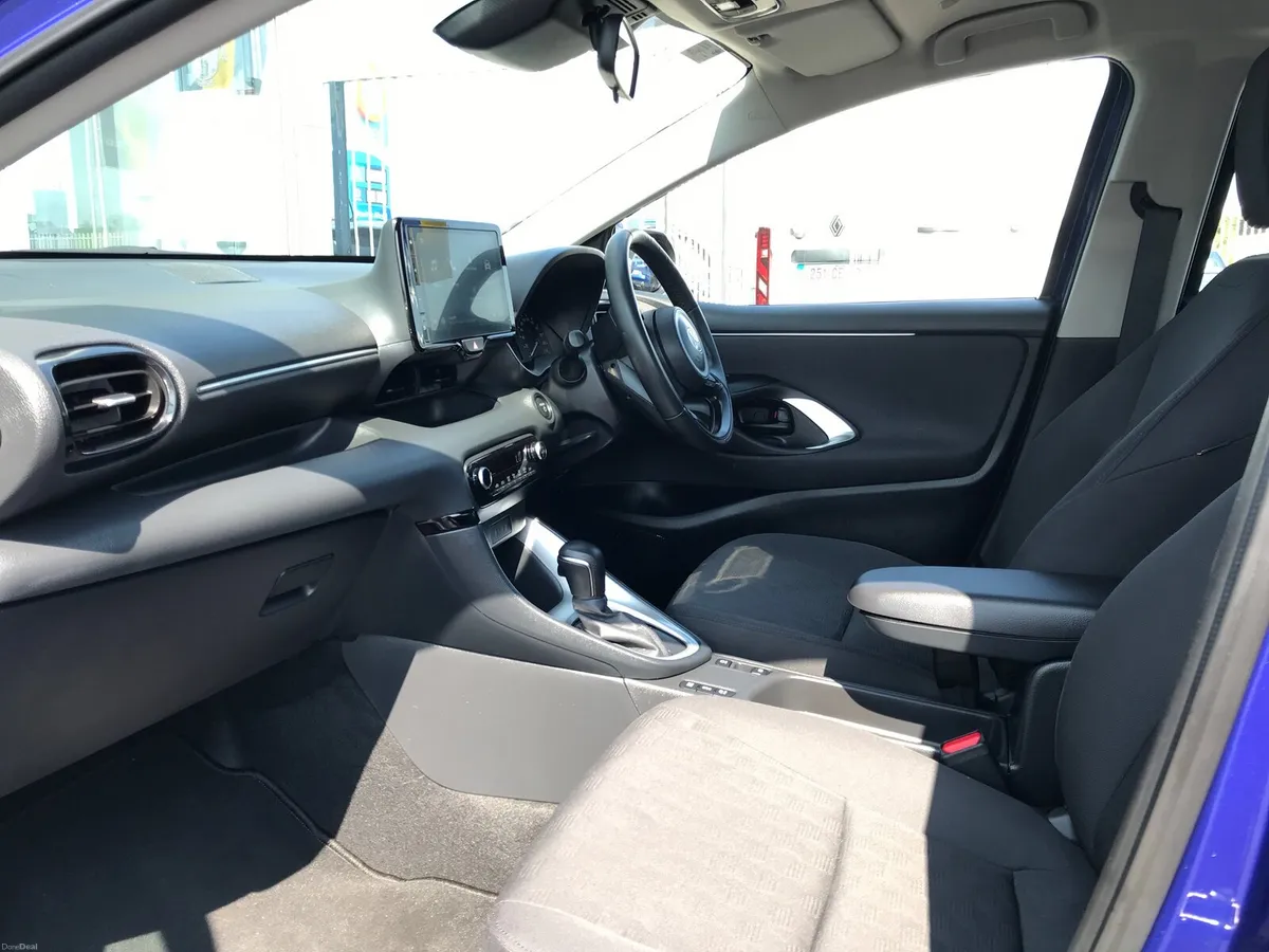 Toyota Yaris 2024 - Image 3