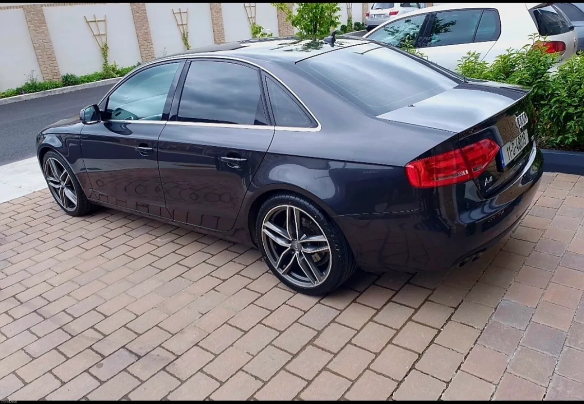Audi A4 2011 2.0 TDI - Image 2