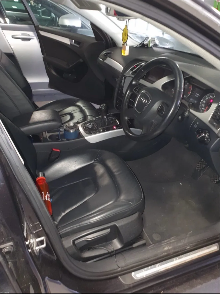 Audi A4 2011 2.0 TDI - Image 4