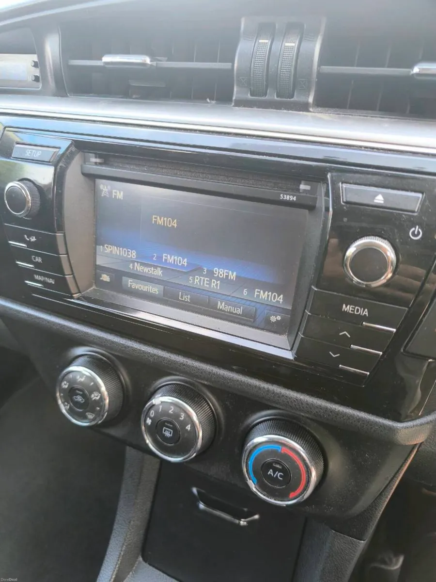 Toyota Corolla - Image 6