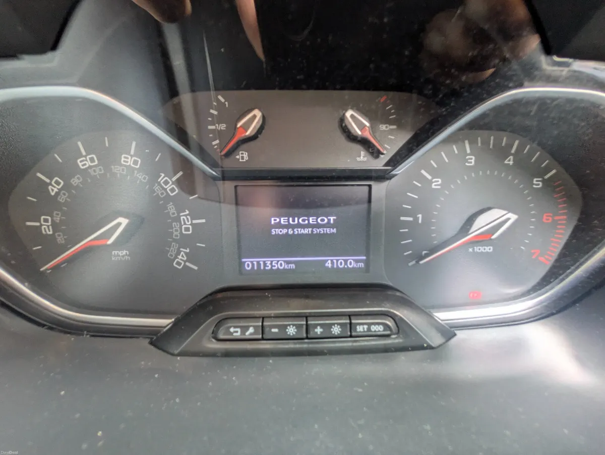 Wheelchair Accessible 2023 Peugeot Rifter LWB - Image 6