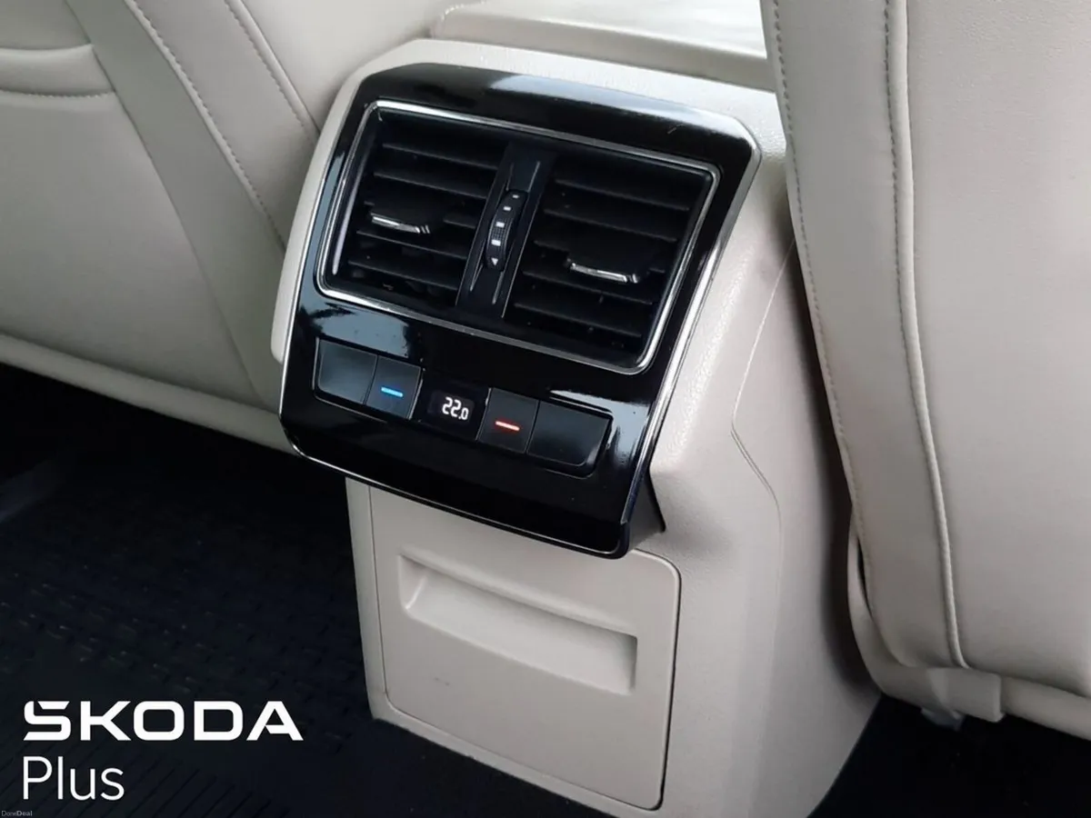 Skoda Superb **STYLE MODEL**  2.0TDI 150BHP AUTO - Image 6