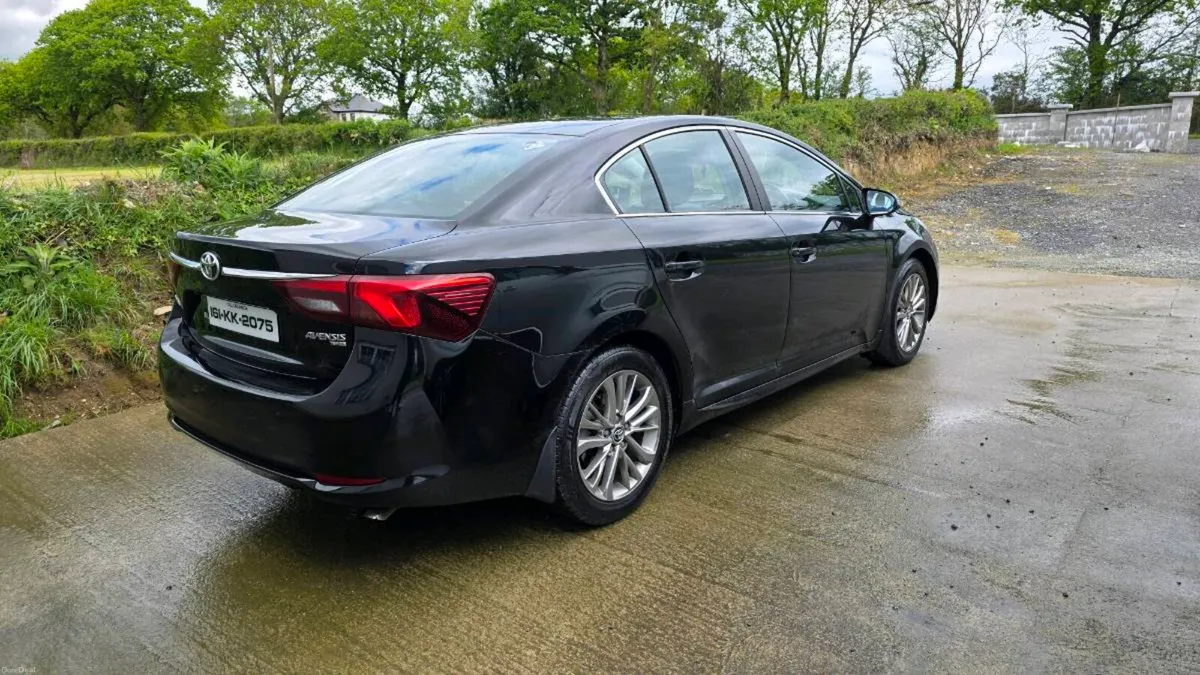 Toyota Avensis - Image 4