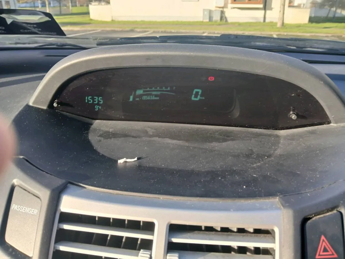 Car - Image 6