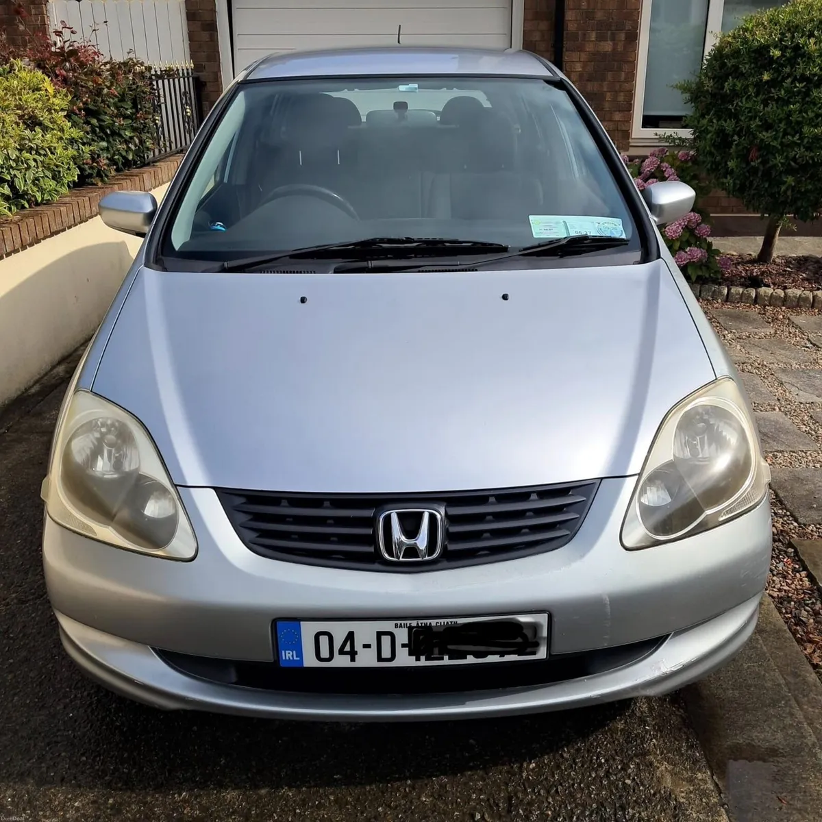 Honda Civic 2004 - Image 1