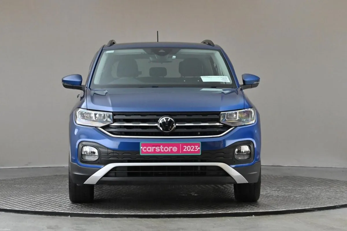 Volkswagen T-Cross 1.0 TSI LIFE 5SPD **DIG DASH**C - Image 2