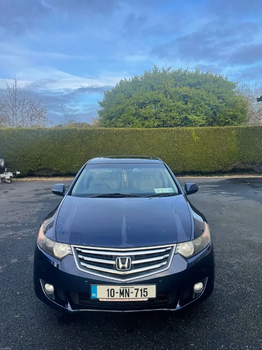 Honda Accord 2010 - Image 1