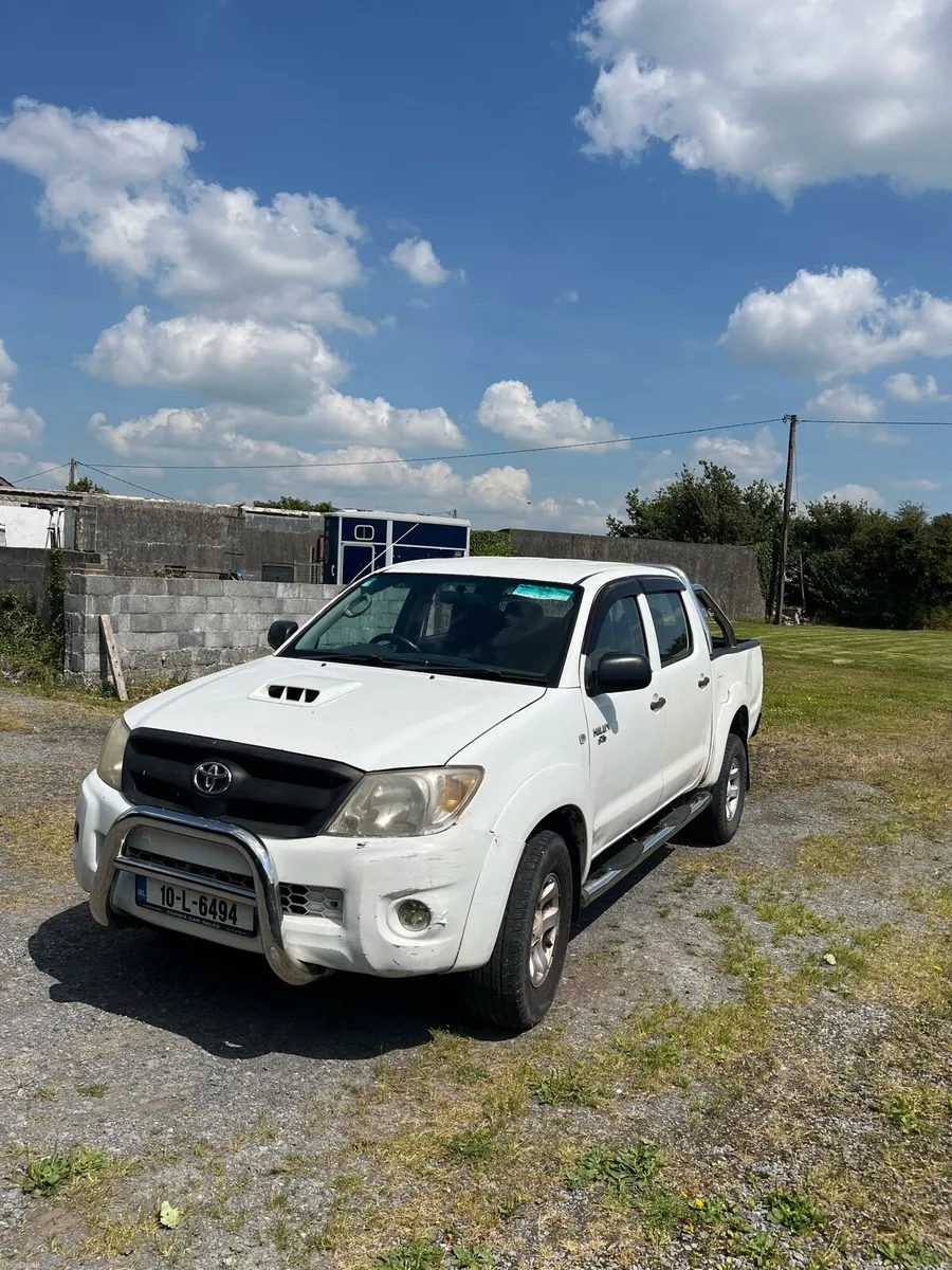 Toyota hilux 2010 - Image 1