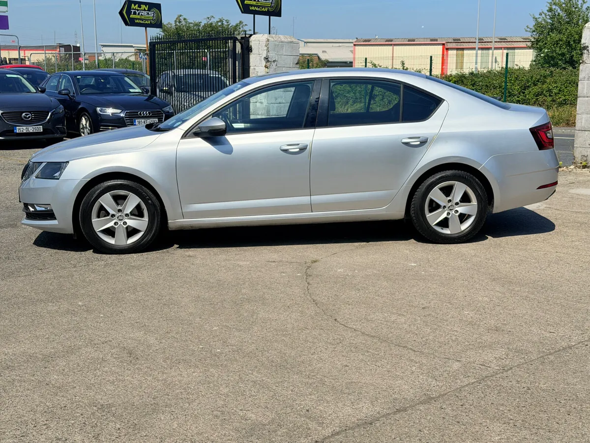Skoda Octavia 1.6 TDI Ambition - Image 2