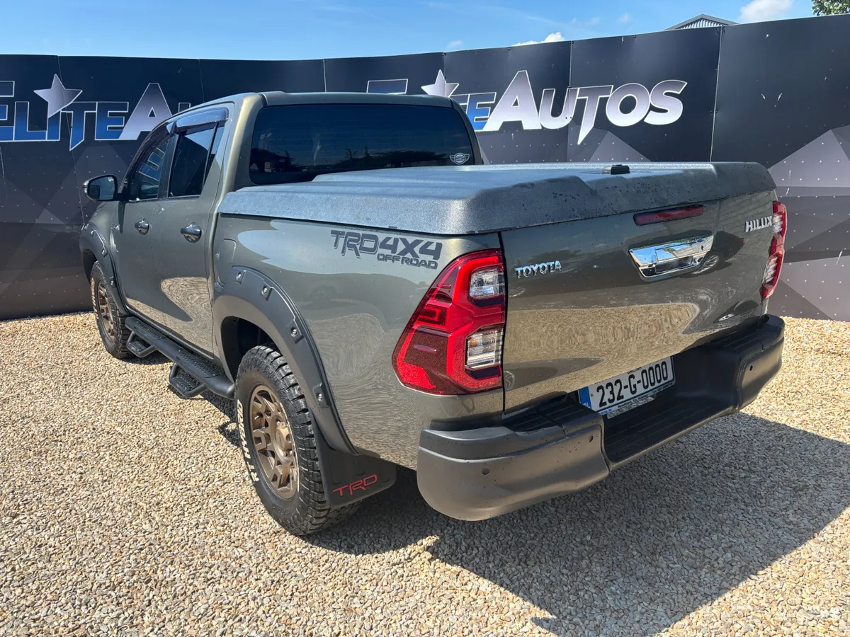 Toyota Hilux HUGE SPEC !! Automatic 2023 - Image 4