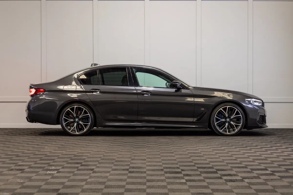 212 BMW 5-Series 520d M-Sport - Image 6