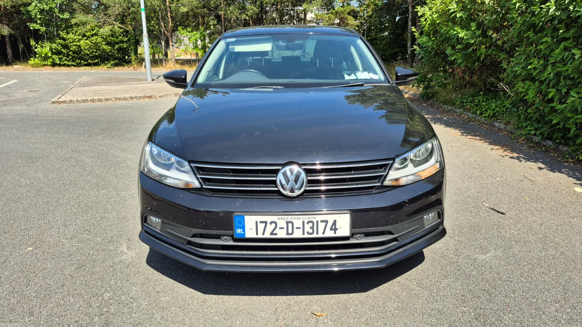 172 Volkswagen Jetta 2.0TDI LOW KM - Image 2