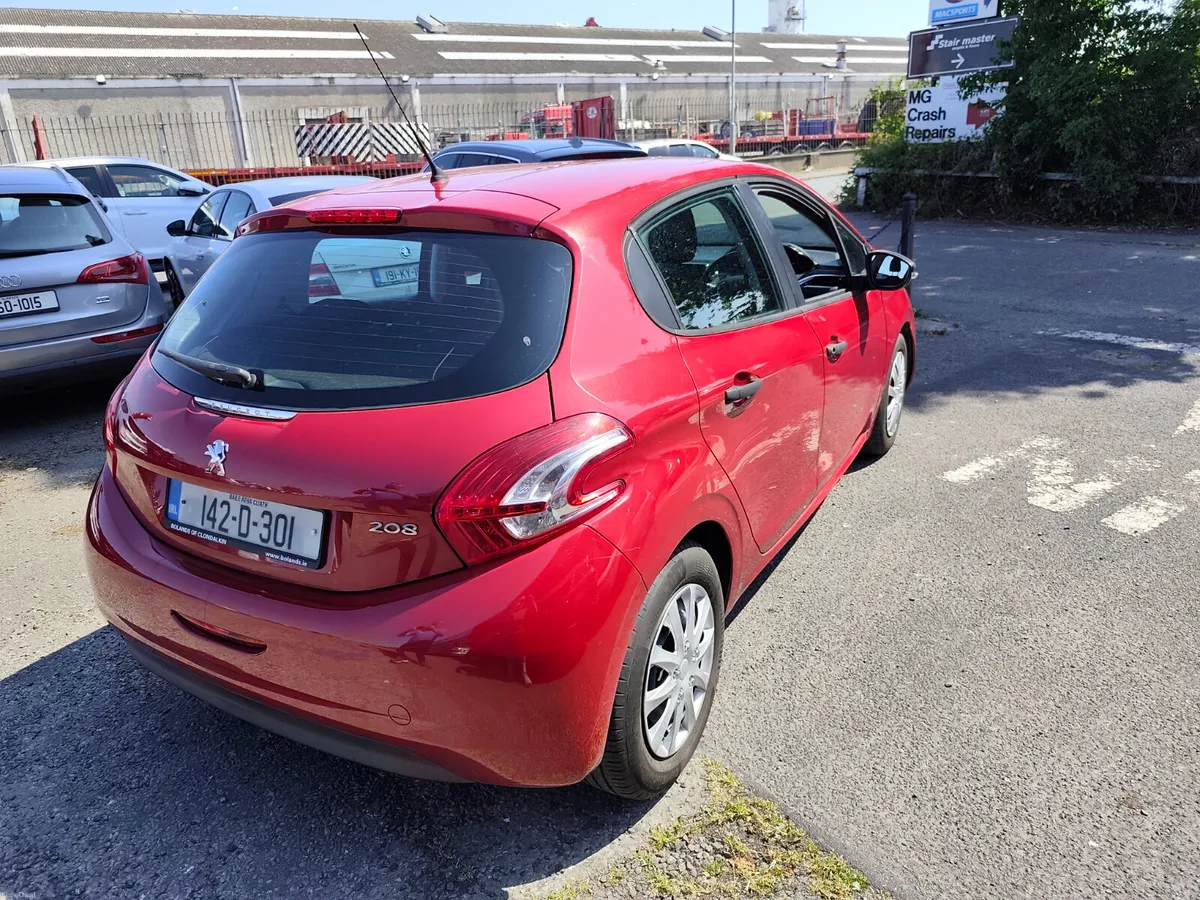 Peugeot 208 2014 - Image 4