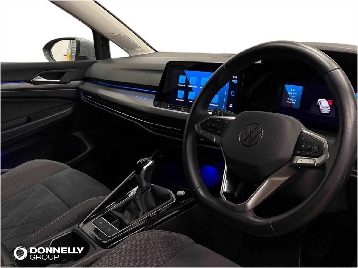 Volkswagen Golf Hatchback Style Edition - Image 6