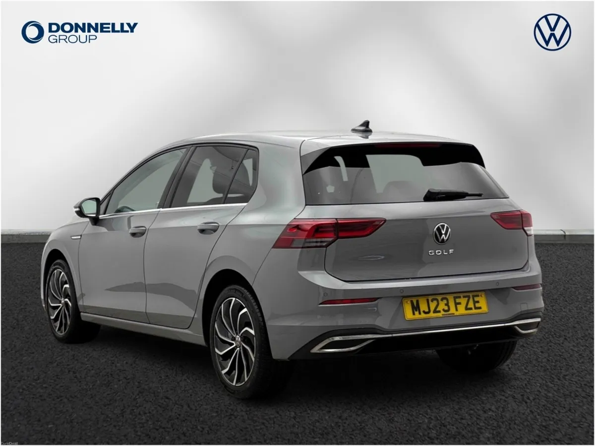 Volkswagen Golf Hatchback Style Edition - Image 3
