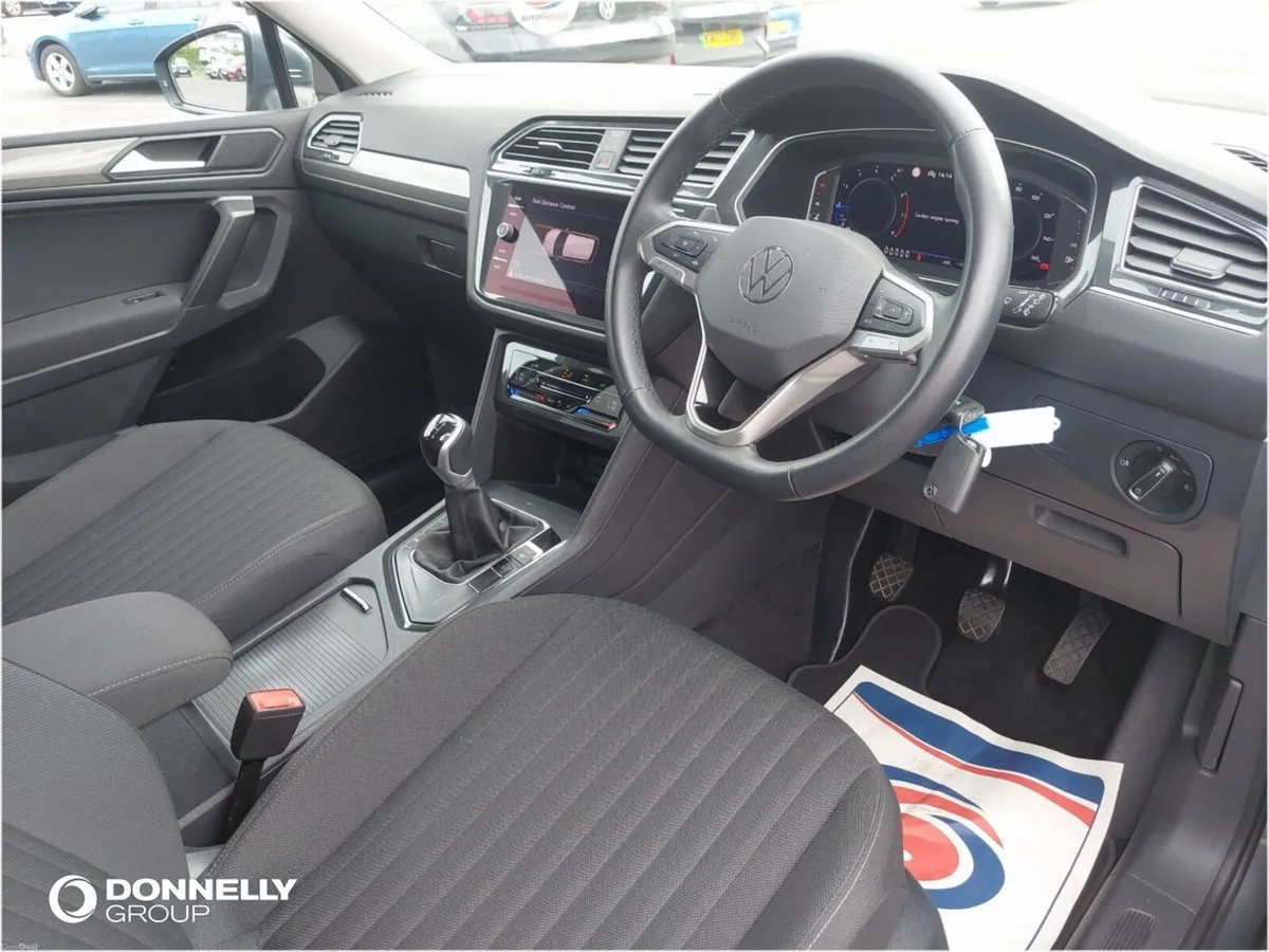 Volkswagen Tiguan Allspace Estate Life - Image 6