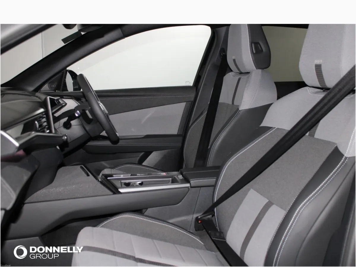 Vauxhall Grandland Hatchback Ultimate - Image 4