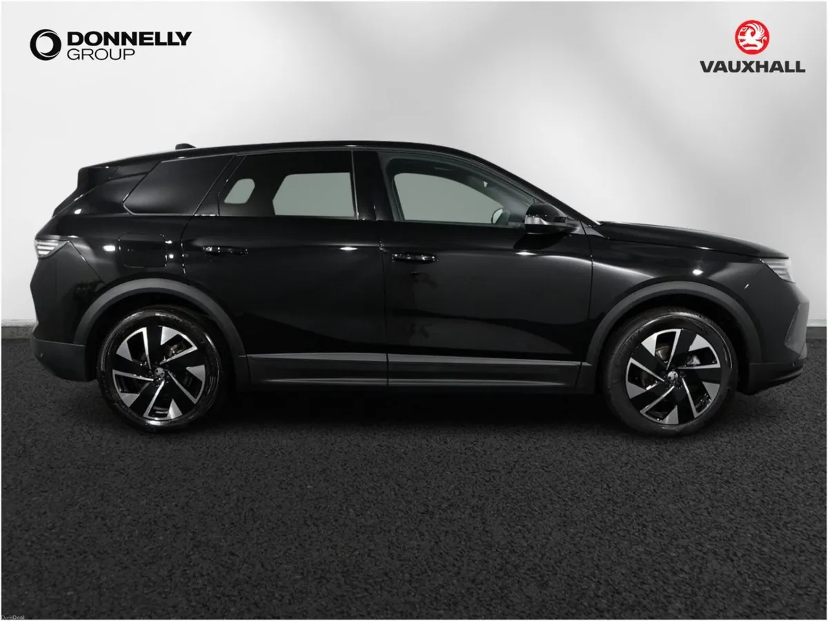 Vauxhall Grandland Hatchback Ultimate - Image 3