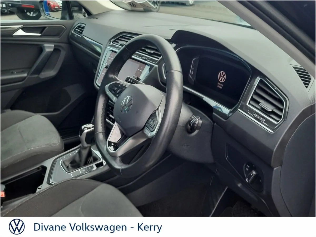 Volkswagen Tiguan ELEGANCE 1.4 TSI PETROL PHEV 245 - Image 2