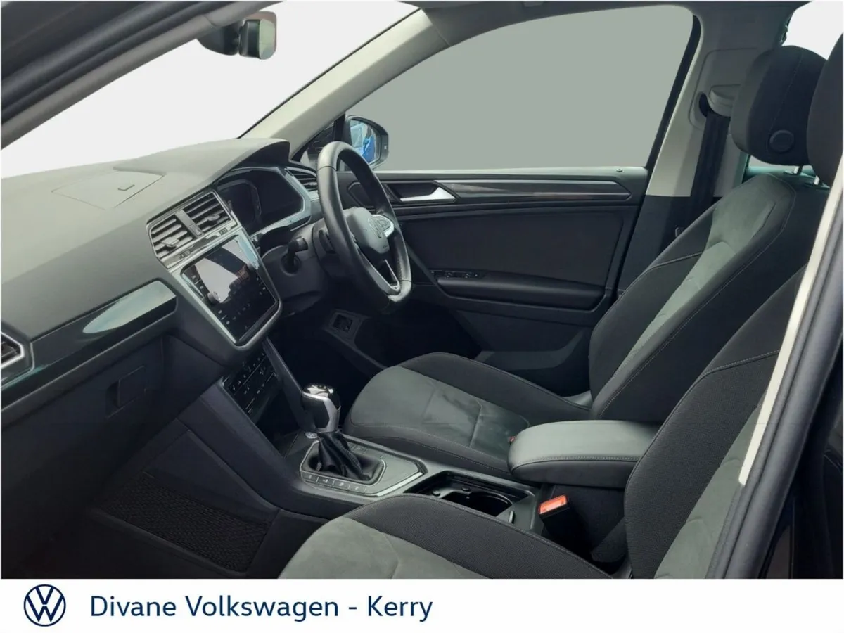 Volkswagen Tiguan ELEGANCE 1.4 TSI PETROL PHEV 245 - Image 4