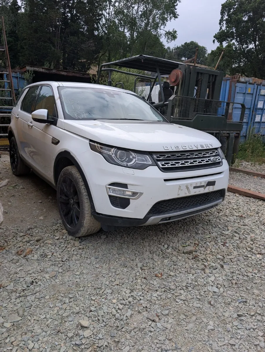 Land Rover Discovery Sport 2015 - Image 3
