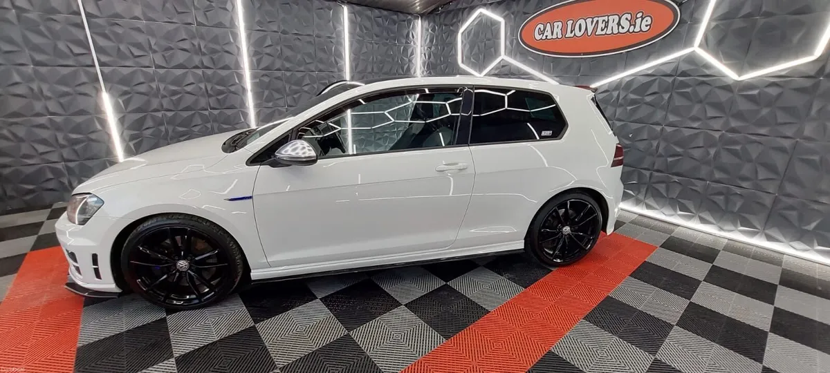 Vw golf R, 3dr, dsg 400bhp - Image 4