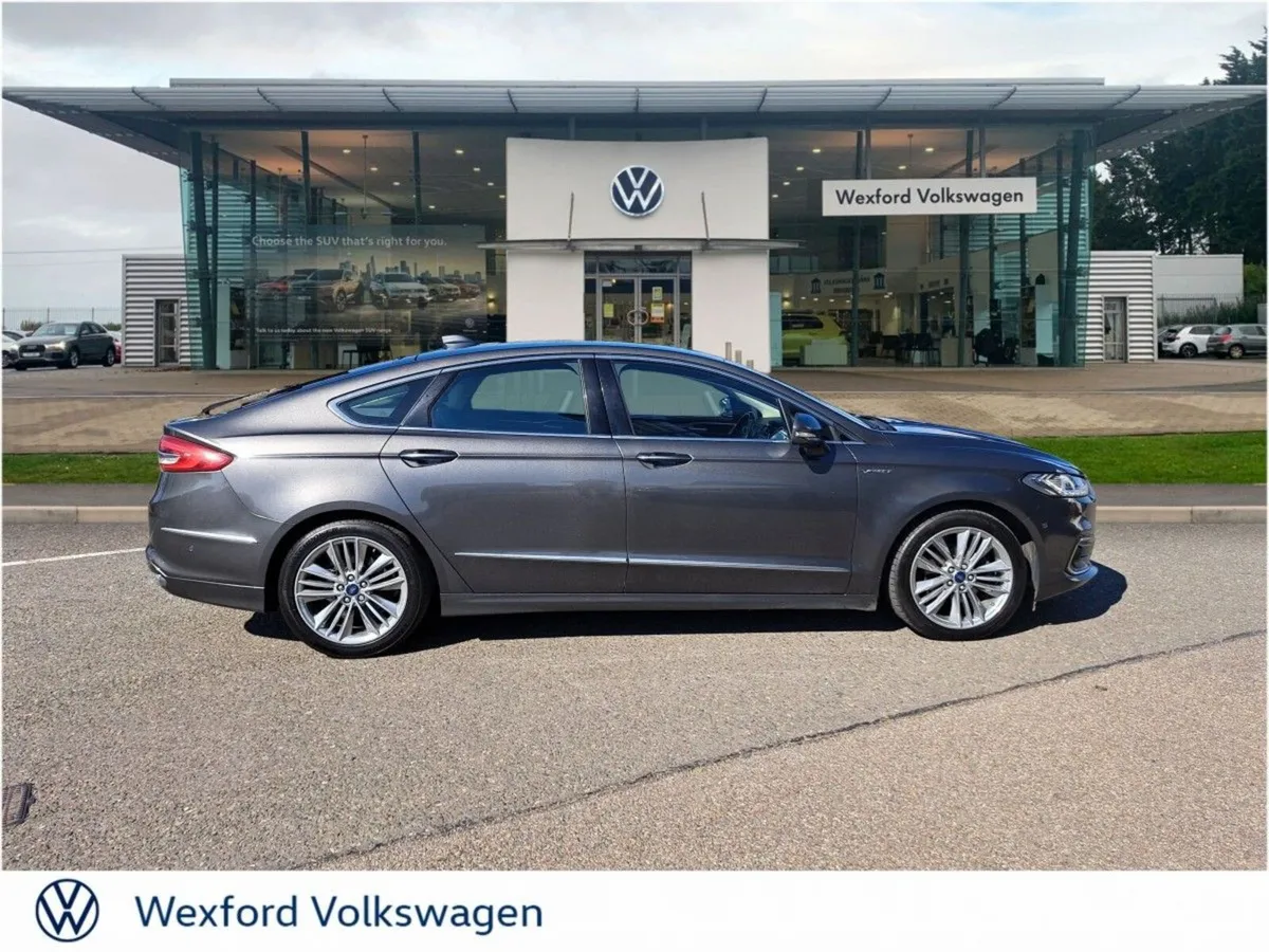 Ford Mondeo 2.0 TDCi 150PS Vignale Powershift - Image 3