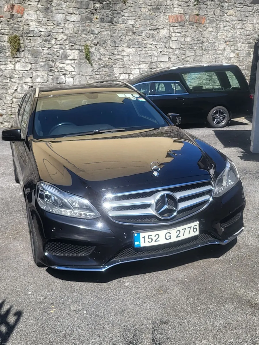 152 Mercedes-Benz E-Class - Hearse Removal Vehicle - Image 2