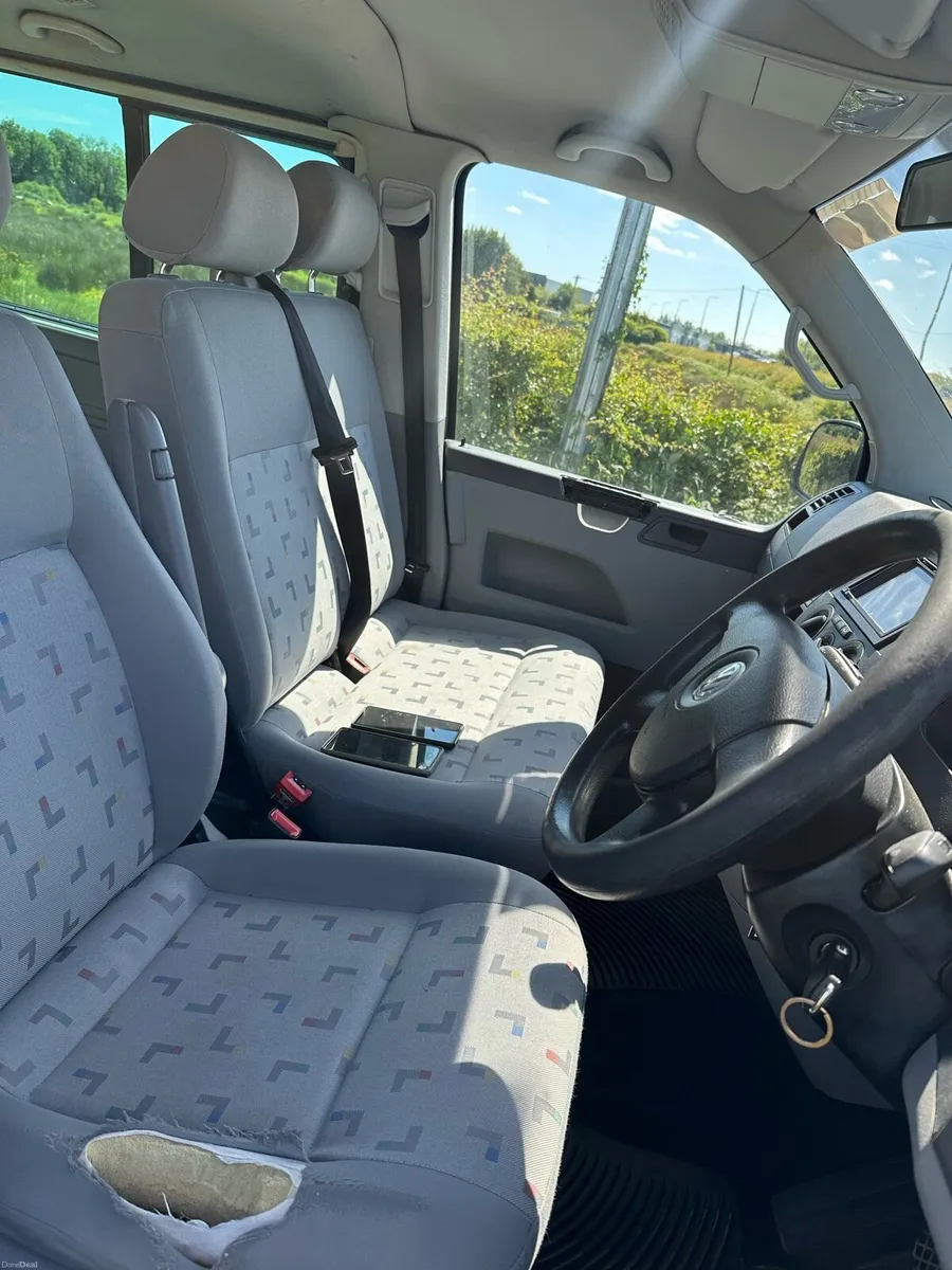 VW Transporter 2.5 TDI - Image 5