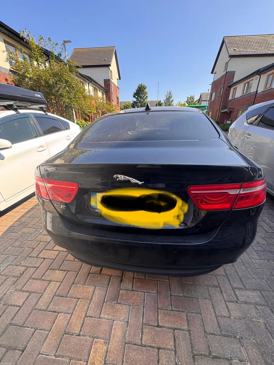 Jaguar xe 2017 - Image 2